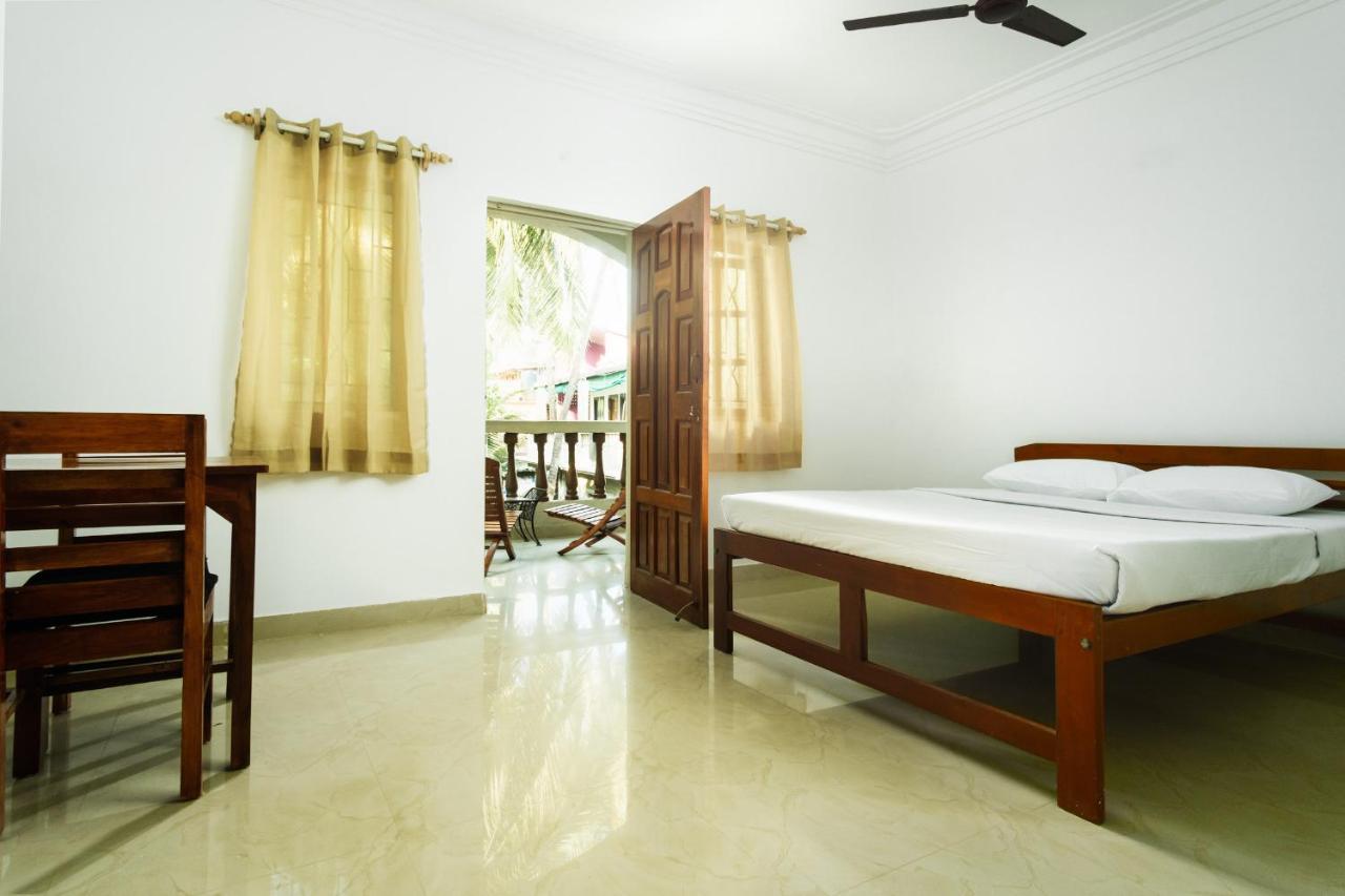 Jolene'S Ashvem Apartment Mandrem Bagian luar foto