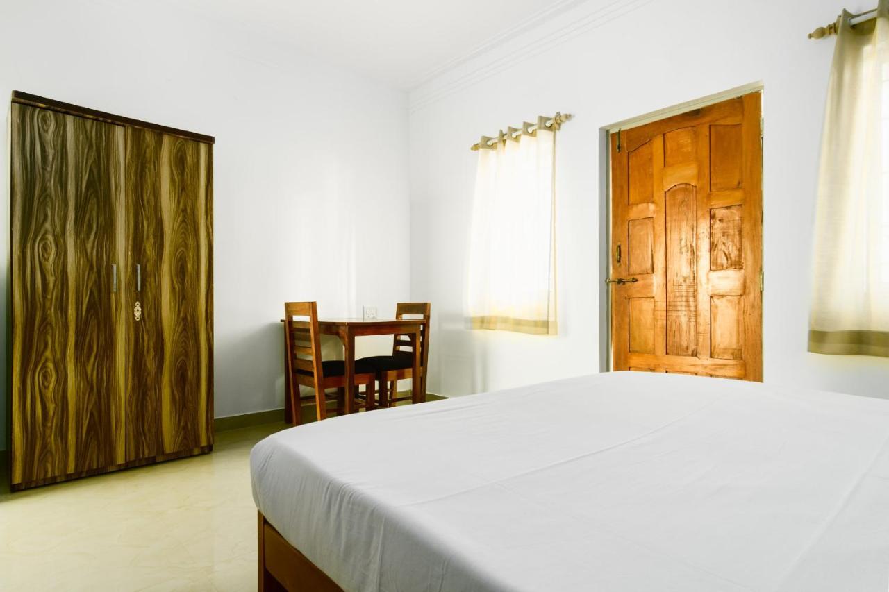 Jolene'S Ashvem Apartment Mandrem Bagian luar foto
