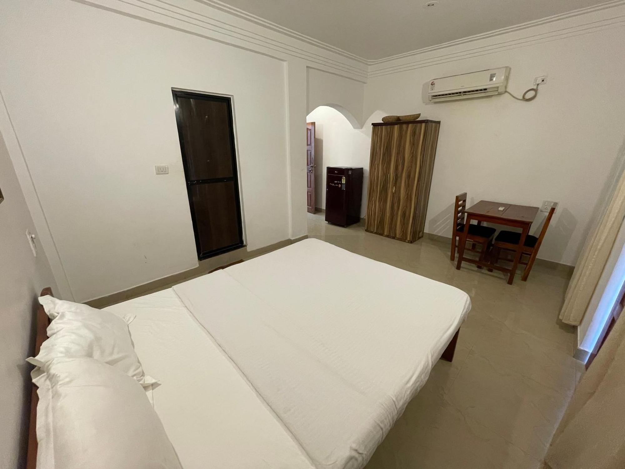 Jolene'S Ashvem Apartment Mandrem Bagian luar foto